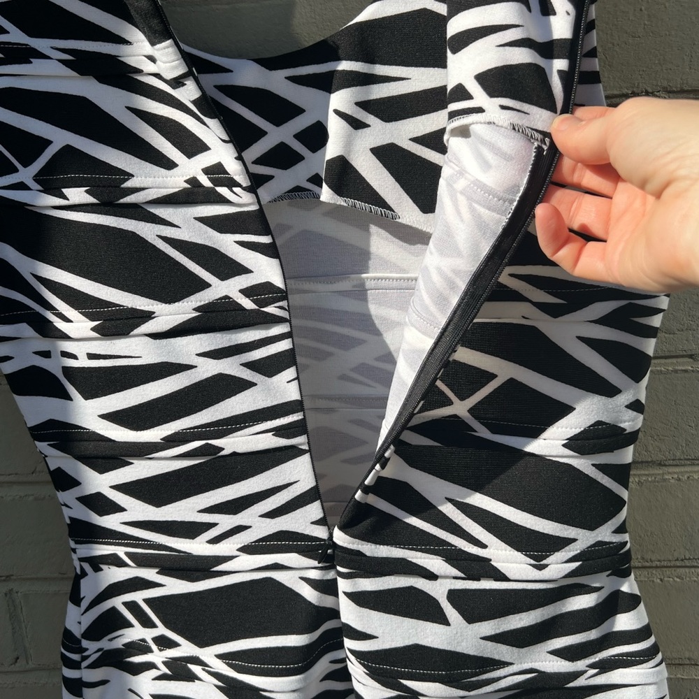 NWOT Calvin Klein Size 8 Black & White Bandage Dress - Picture 8 of 11